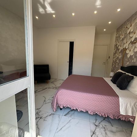 Terrazza Annunziata Hotel Наполи Екстериор снимка