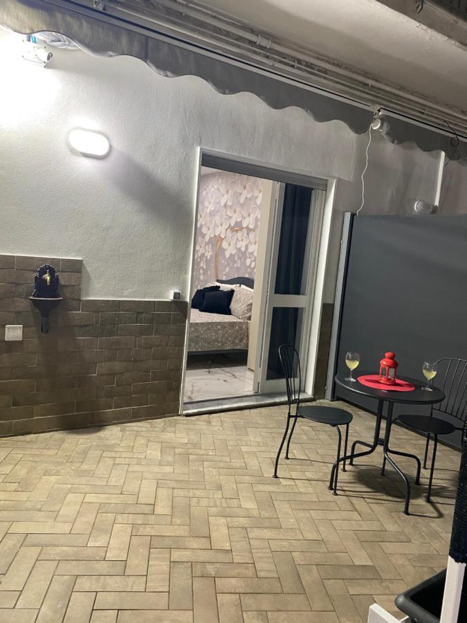 Terrazza Annunziata Hotel Наполи Екстериор снимка