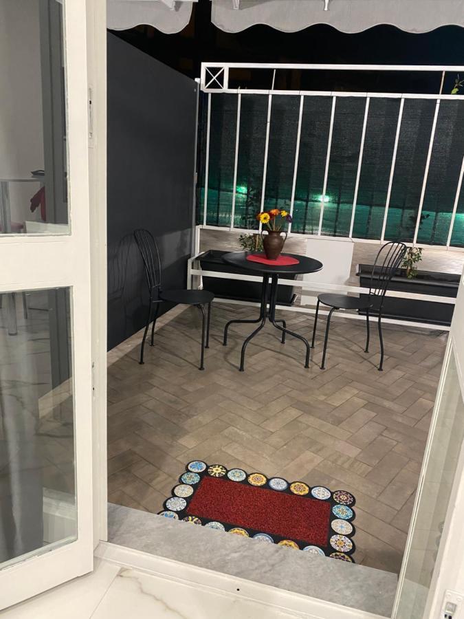 Terrazza Annunziata Hotel Наполи Екстериор снимка