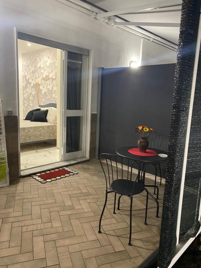 Terrazza Annunziata Hotel Наполи Екстериор снимка