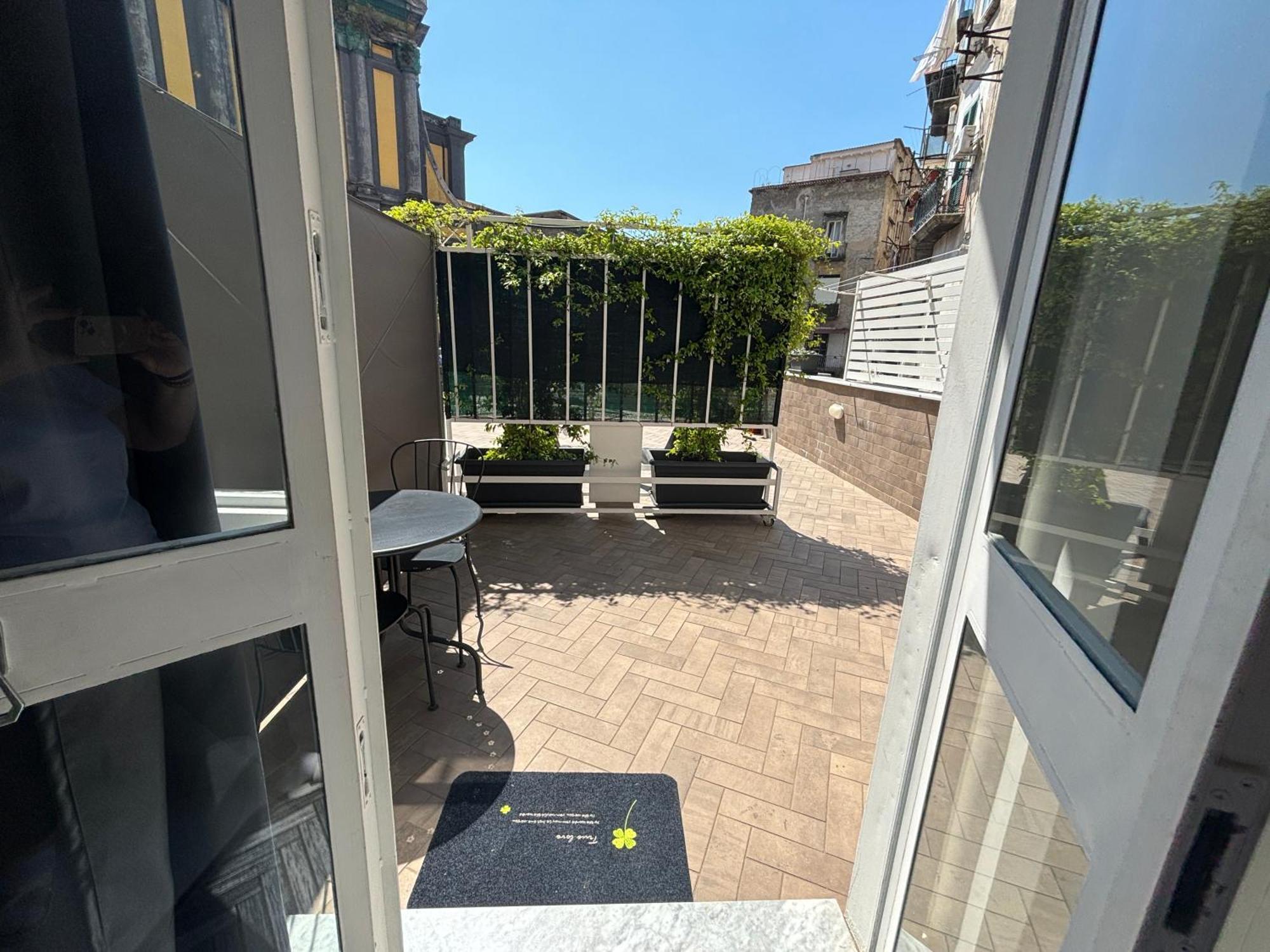 Terrazza Annunziata Hotel Наполи Екстериор снимка